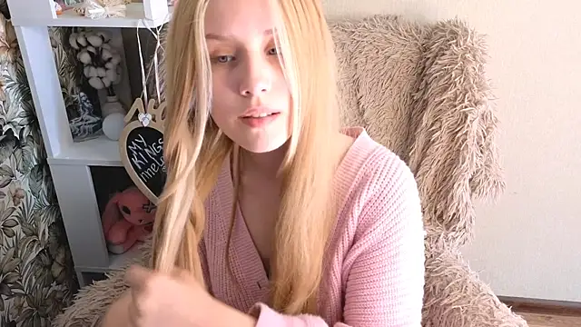 sarakaell's Live XXX Chat