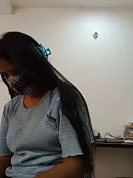 Ipsita-bold Adlı Modelin Canlı XXX Sohbeti