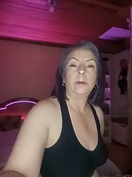 Chat +18 de Leidy_Brenda ao vivo