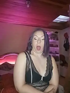 Leidy_Brenda Adlı Modelin Canlı XXX Sohbeti