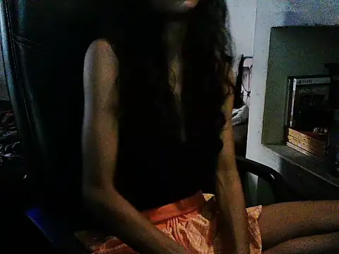exude_diya Adlı Modelin Canlı XXX Sohbeti