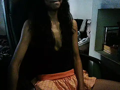 exude_diya Adlı Modelin Canlı XXX Sohbeti