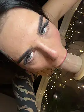 LexiCoco: вебкам-шоу