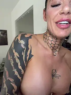 LexiCoco webcam show