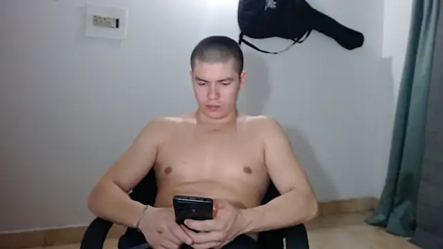 suckmydickbitch97 网络视讯表演