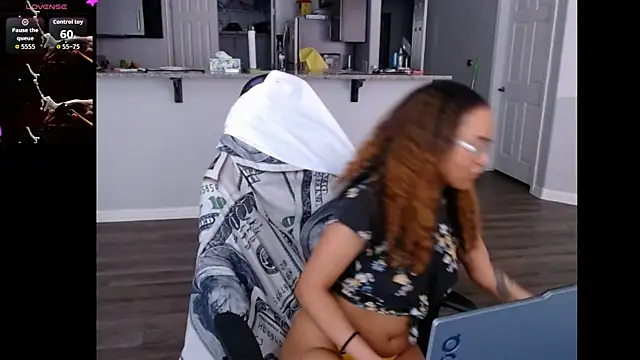 הופעת וובקאם של ReeseZen