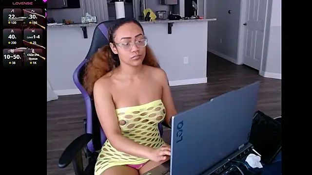 ReeseZen Show in webcam