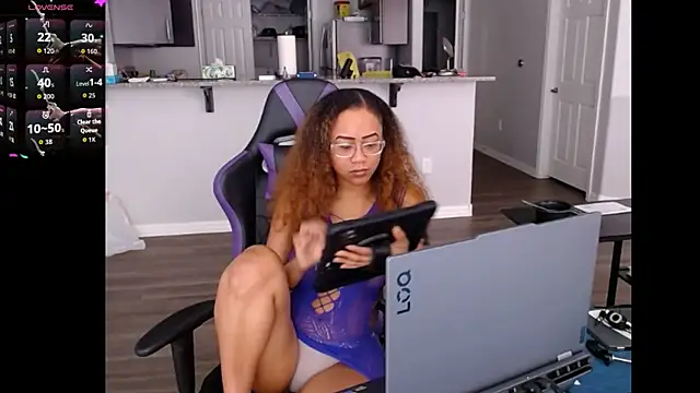ReeseZen Show in webcam