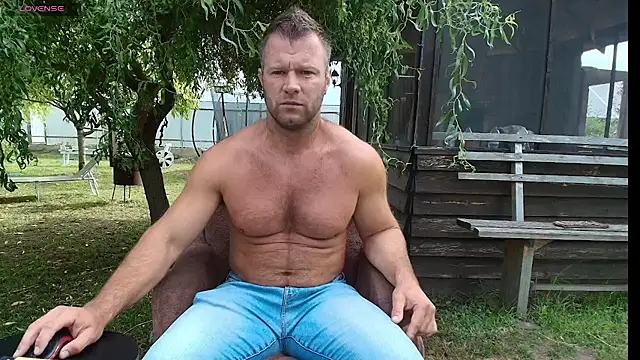 muscleangel18: διαδικτυακό σόου στην κάμερα