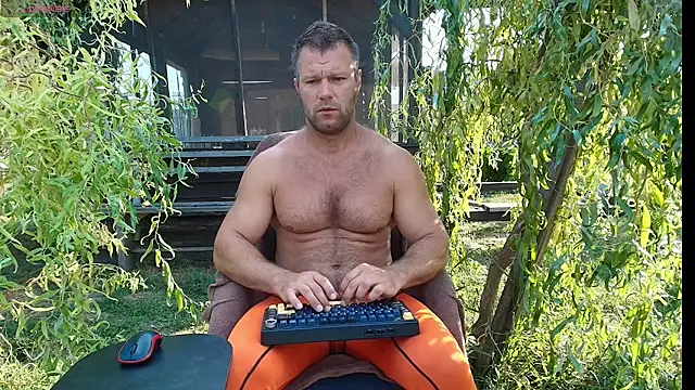 Show modela muscleangel18 na web-kameri