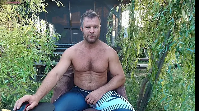 muscleangel18 Show in webcam