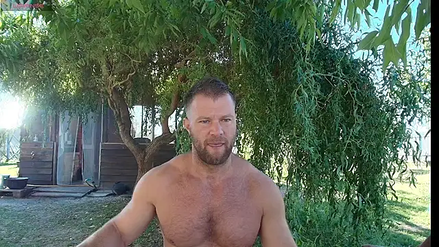 Show modela muscleangel18 na web-kameri