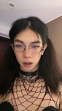 CrytinaSissyCrossdress' Webcam Show