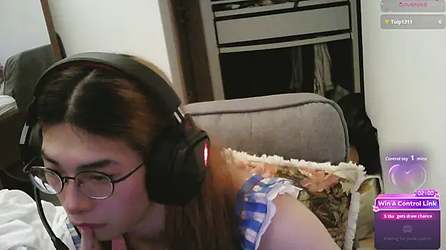 Pertunjukan Kamera Web CrytinaSissyCrossdress