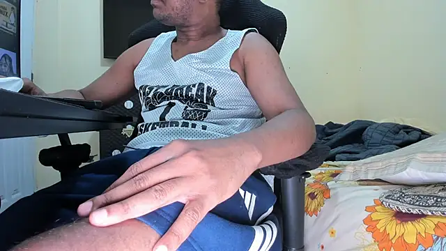 Pertunjukan Kamera Web bigcockk23