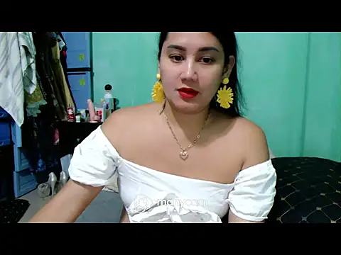 Show modela SeductiveNikki na web-kameri