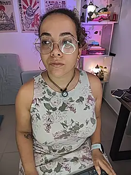 Chat XXX en directo de Emma_Wish