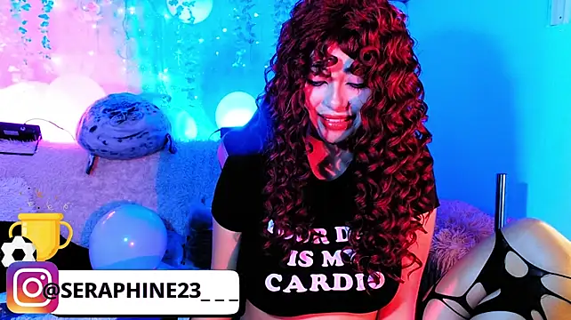 seraphine23 Show in webcam