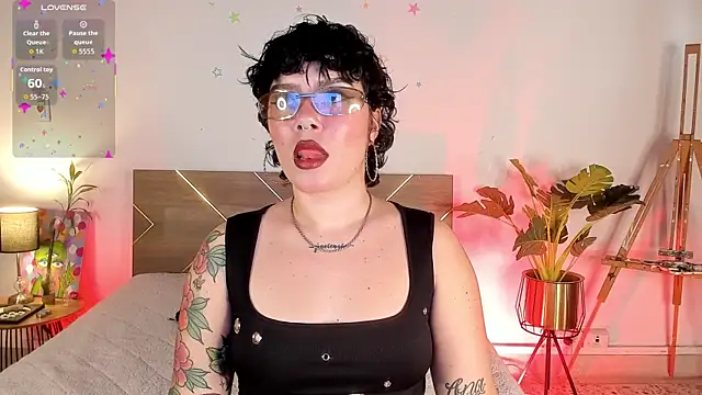 Amy_art's Webcam Show