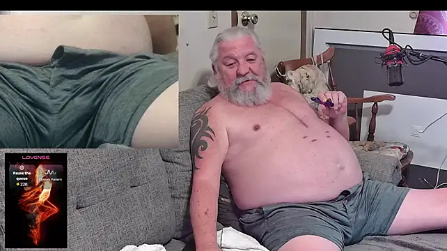 Show modela countrydomdaddy na web-kameri