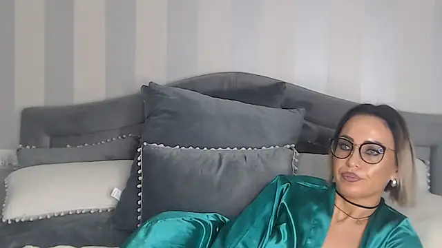 LuanaColucci Webcam show
