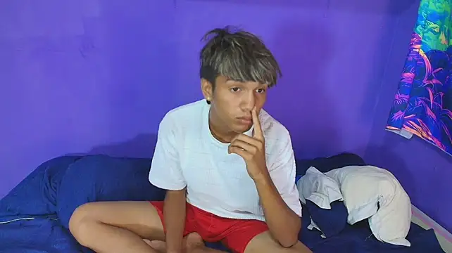 Bruno_x_Alex Adlı Modelin Web Kamerası Şovu
