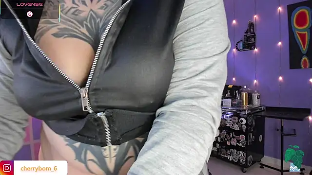 cherrybom_ – Live XXX-chat