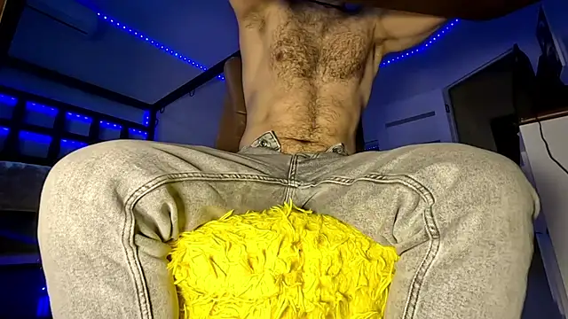 Elias_Mustang Show in webcam