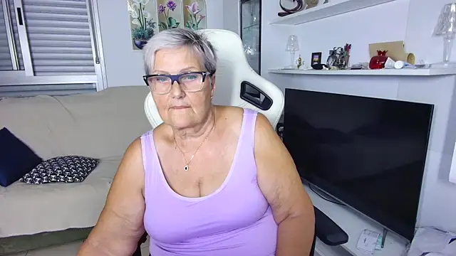 Chat +18 de Selenna57 ao vivo