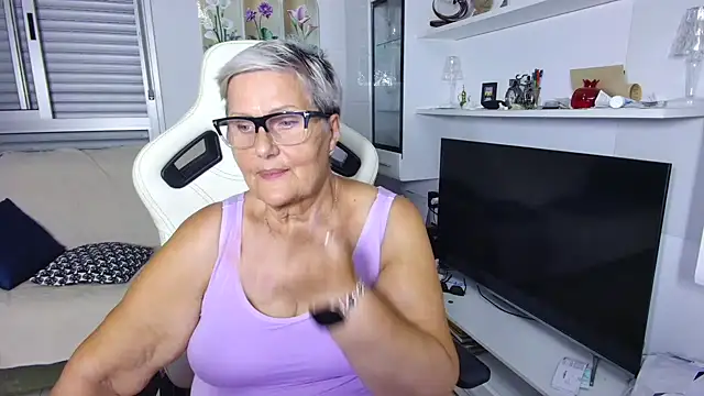 Chat +18 de Selenna57 ao vivo