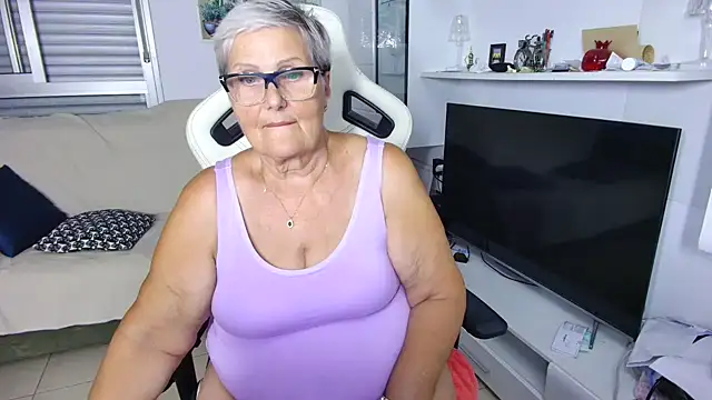 Selenna57's Live XXX Chat