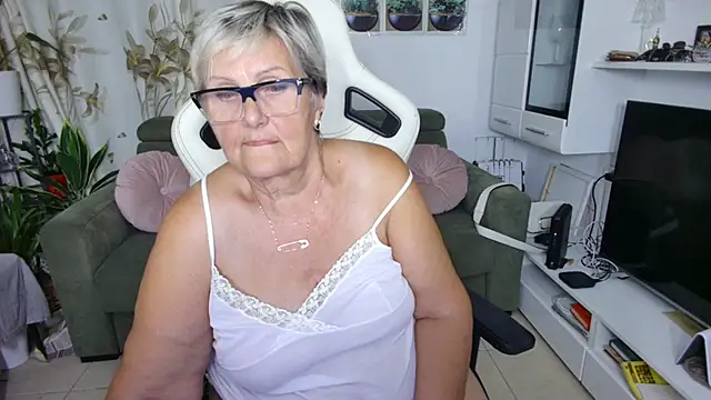 Selenna57's Live XXX Chat
