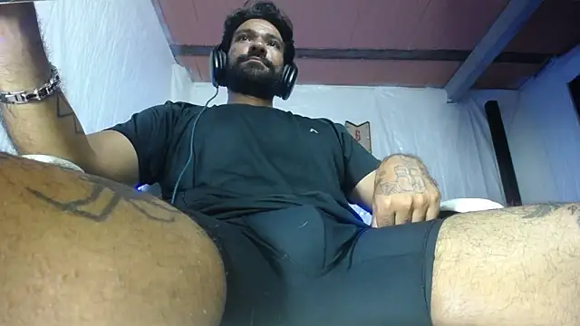 Chatroom XXX en direct de Carlo_yates