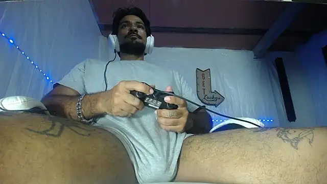 Carlo_yates Show Webcam