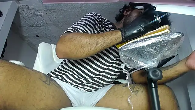 Carlo_yates Webcam-Show