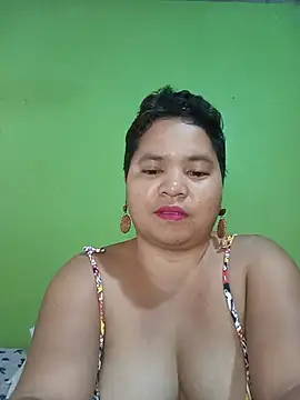 hotpussyxxx33x Chat XXX in diretta