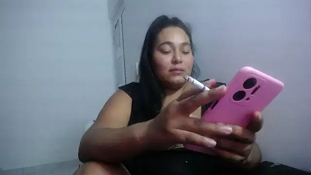 sirena_15 Adlı Modelin Canlı XXX Sohbeti
