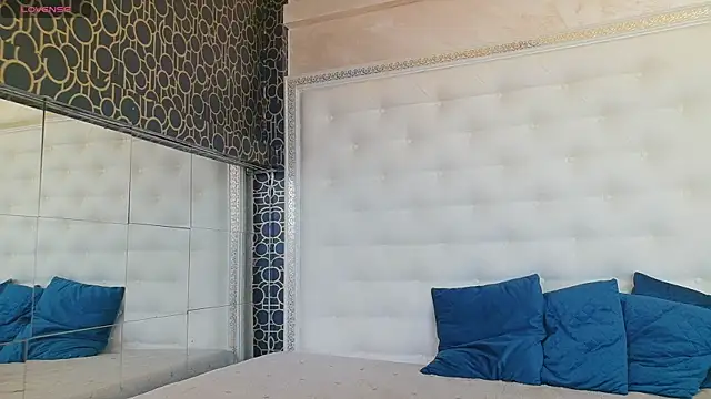 Chat soba uživo modela karissia