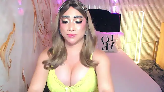 yourTsFantasyBigCock – Kamerová šou