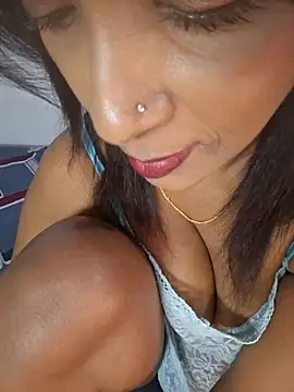 naughtyjaanu 网络视讯表演