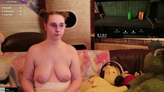 Show modela GamerGirl_Eve na web-kameri