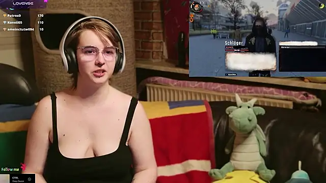 GamerGirl_Eve Adlı Modelin Web Kamerası Şovu