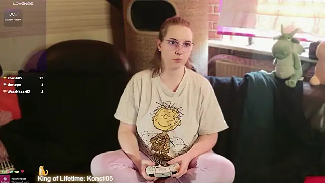 GamerGirl_Eve: διαδικτυακό σόου στην κάμερα