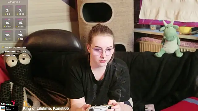 GamerGirl_Eve Pertunjukan Webcam
