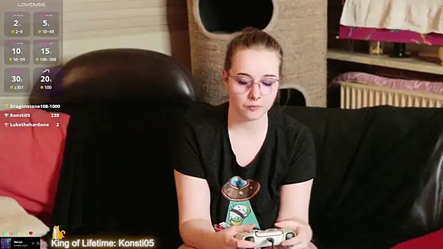 GamerGirl_Eve Adlı Modelin Web Kamerası Şovu