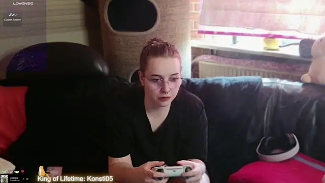 Show modela GamerGirl_Eve na web-kameri