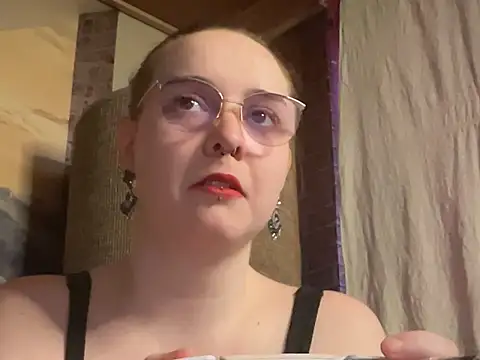 Pokazy przed kamerką – GamerGirl_Eve