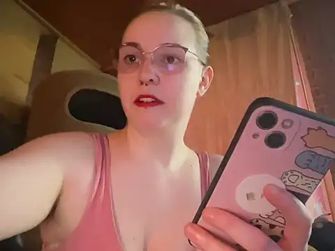 GamerGirl_Eve Chat XXX in diretta