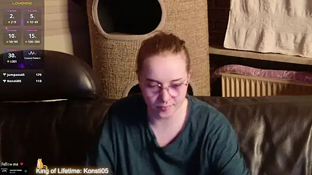 GamerGirl_Even Webbikameraesitys