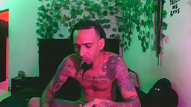 Pokazy przed kamerką – caribbeanlover1